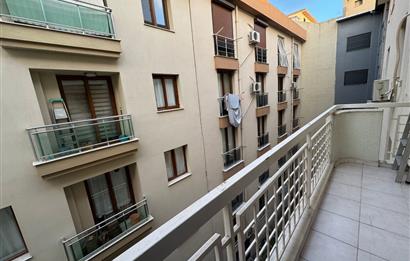 Karşıyaka Demirköprü'de Merkezi Konumda Kiralık 2+1 Daire