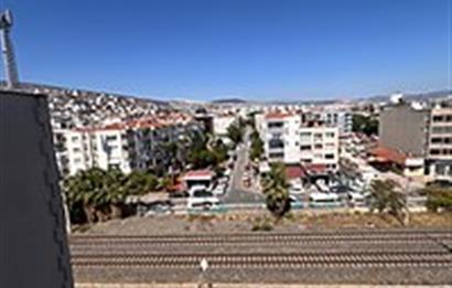 Bayraklı'da Panoramik Deniz Manzaralı Kiralık 3+1 Daire