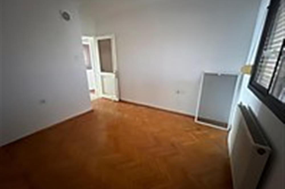 Bayraklı'da Panoramik Deniz Manzaralı Kiralık 3+1 Daire