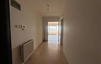 Bayraklı'da Panoramik Deniz Manzaralı Kiralık 3+1 Daire