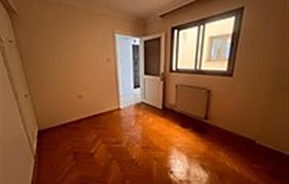 Bayraklı'da Panoramik Deniz Manzaralı Kiralık 3+1 Daire