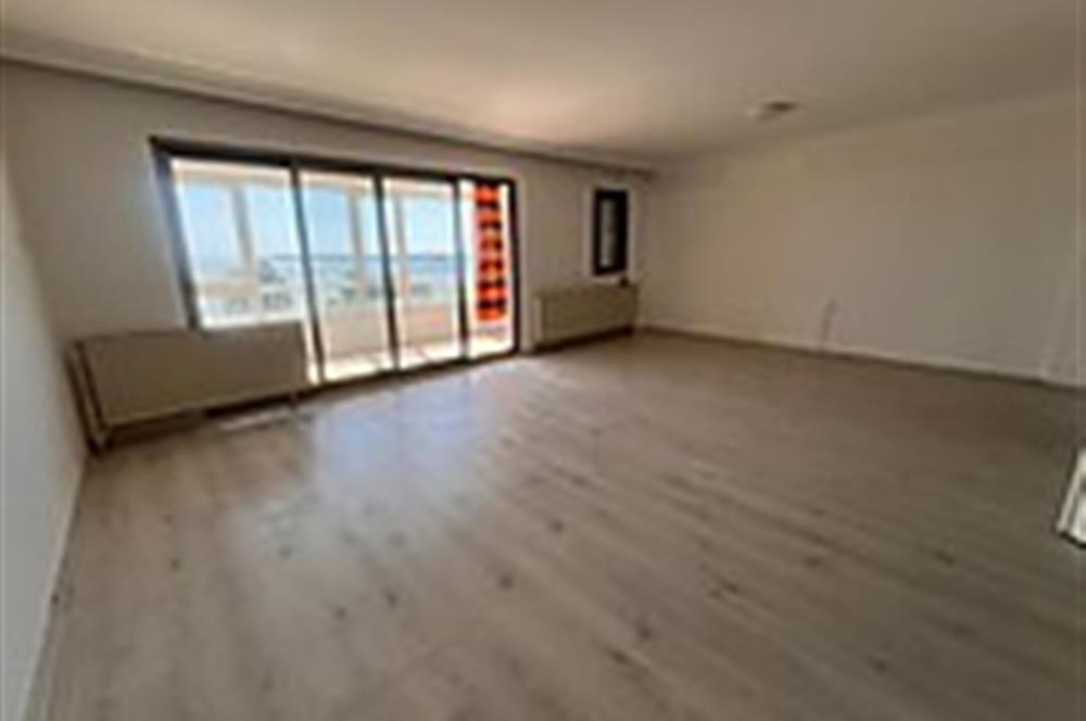 Bayraklı'da Panoramik Deniz Manzaralı Kiralık 3+1 Daire