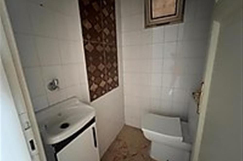 Bayraklı'da Panoramik Deniz Manzaralı Kiralık 3+1 Daire