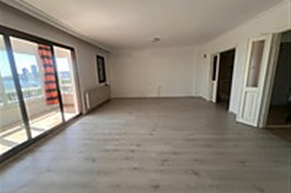 Bayraklı'da Panoramik Deniz Manzaralı Kiralık 3+1 Daire