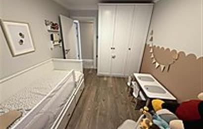 Karşıyaka Girne Caddesi Üzerinde Satılık 3+1 Daire