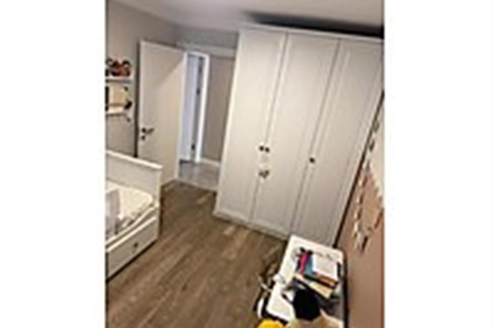 Karşıyaka Girne Caddesi Üzerinde Satılık 3+1 Daire