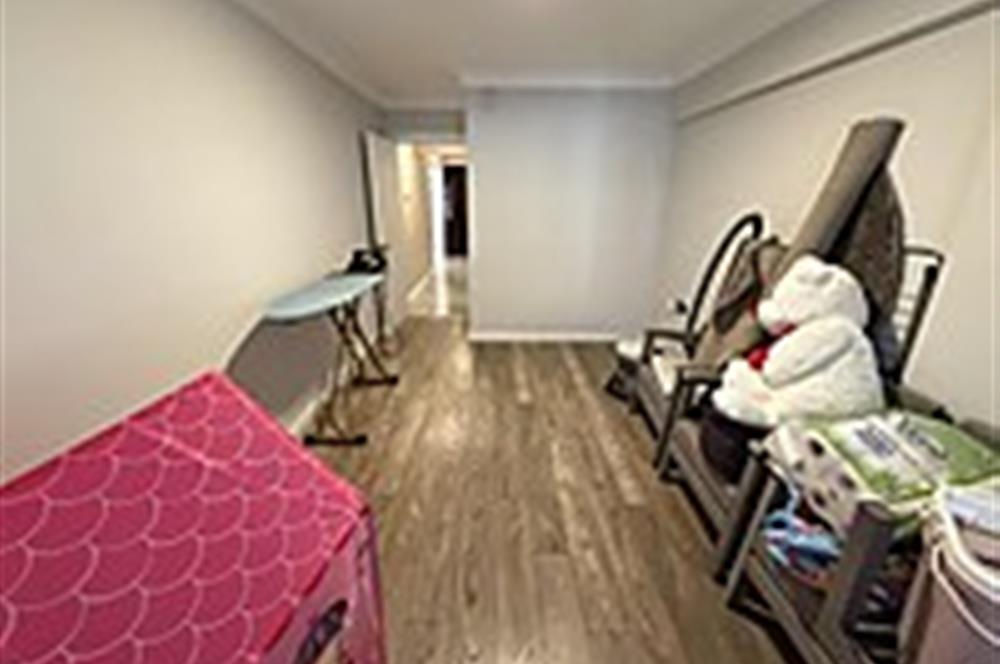 Karşıyaka Girne Caddesi Üzerinde Satılık 3+1 Daire