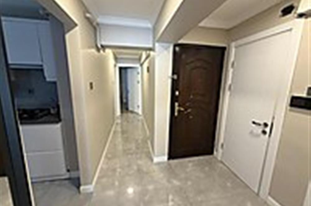 Karşıyaka Girne Caddesi Üzerinde Satılık 3+1 Daire