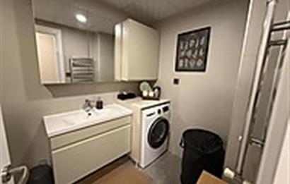 Karşıyaka Girne Caddesi Üzerinde Satılık 3+1 Daire