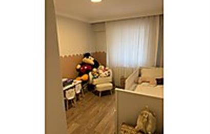 Karşıyaka Girne Caddesi Üzerinde Satılık 3+1 Daire