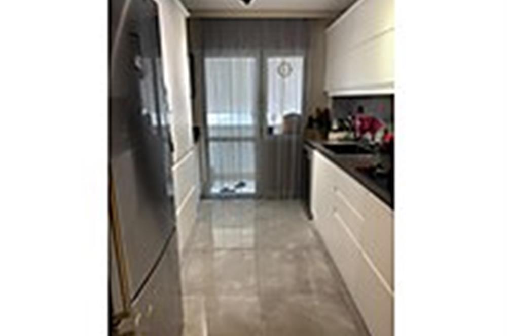 Karşıyaka Girne Caddesi Üzerinde Satılık 3+1 Daire