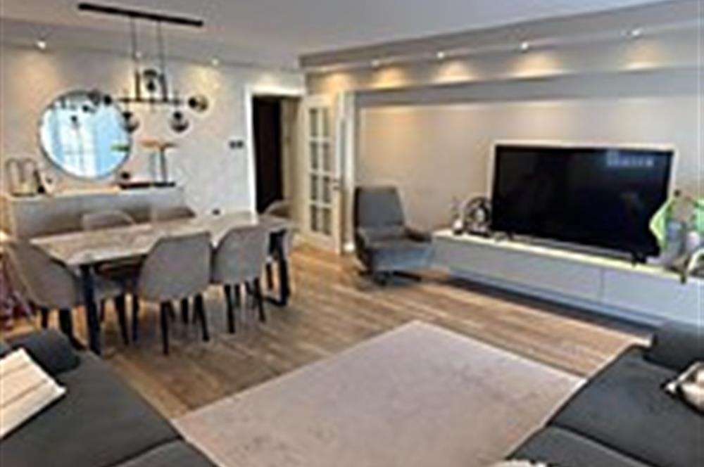 Karşıyaka Girne Caddesi Üzerinde Satılık 3+1 Daire