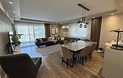Karşıyaka Girne Caddesi Üzerinde Satılık 3+1 Daire