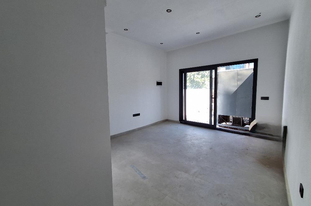 Bodrum Konacık mükemmel konumda 1+1 kiralık ofis