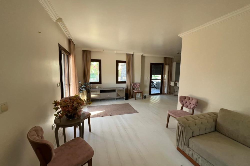 Eskiçeşme'de Havuzlu Sitede Eşyalı 3+1 Kiralık Dubleks