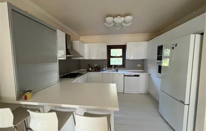 Eskiçeşme'de Havuzlu Sitede Eşyalı 3+1 Kiralık Dubleks