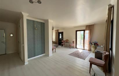 Eskiçeşme'de Havuzlu Sitede Eşyalı 3+1 Kiralık Dubleks
