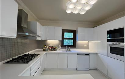 Eskiçeşme'de Havuzlu Sitede Eşyalı 3+1 Kiralık Dubleks