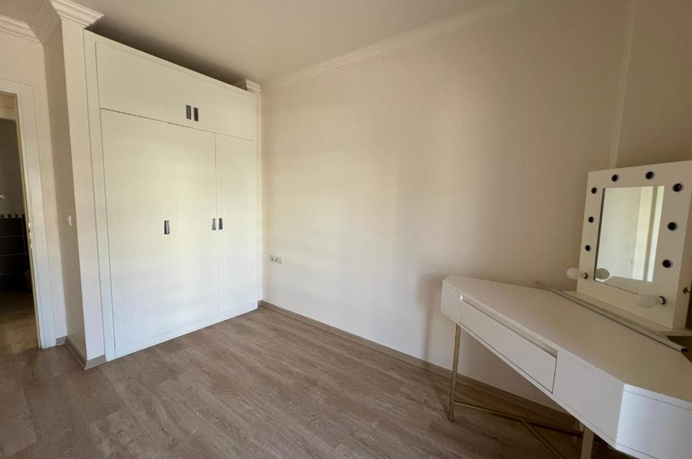 Eskiçeşme'de Havuzlu Sitede Eşyalı 3+1 Kiralık Dubleks