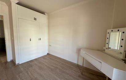Eskiçeşme'de Havuzlu Sitede Eşyalı 3+1 Kiralık Dubleks