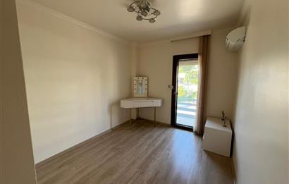 Eskiçeşme'de Havuzlu Sitede Eşyalı 3+1 Kiralık Dubleks