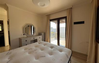Eskiçeşme'de Havuzlu Sitede Eşyalı 3+1 Kiralık Dubleks