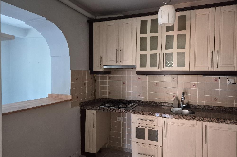 SARIYER ZÜMRÜTEVLER'DE KİRALIK 2+1 DAİRE
