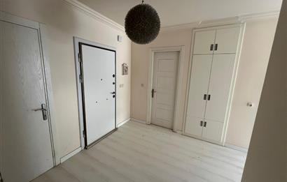 Eskiçeşme'de Havuzlu Sitede Eşyalı 3+1 Kiralık Dubleks