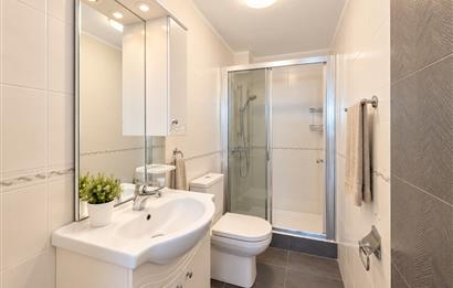 Bodrum Gündoğan’da Deniz Manzaralı Bahçe Katı Eşyalı 1+1 Kiralık Daire