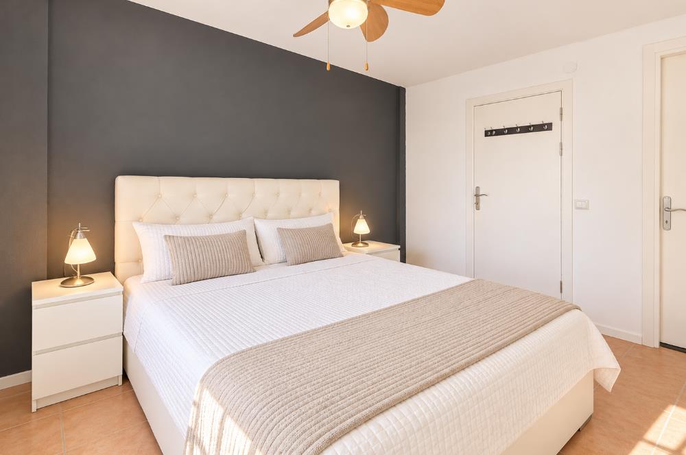 Bodrum Gündoğan’da Deniz Manzaralı Bahçe Katı Eşyalı 1+1 Kiralık Daire