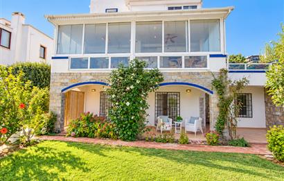 Bodrum Gündoğan’da Deniz Manzaralı Bahçe Katı Eşyalı 1+1 Kiralık Daire
