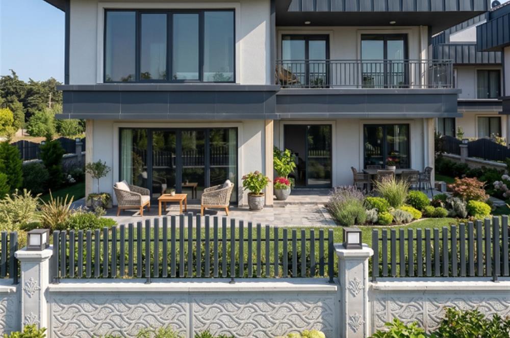 Silivri Gümüşyaka'da Deniz Manzaralı 5+1 Lüks Villa