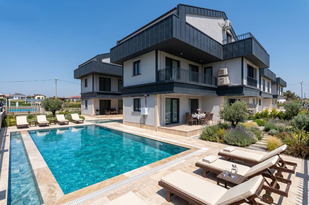 Silivri Gümüşyaka'da Deniz Manzaralı 5+1 Lüks Villa