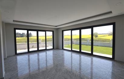 Silivri Gümüşyaka'da Deniz Manzaralı 5+1 Lüks Villa