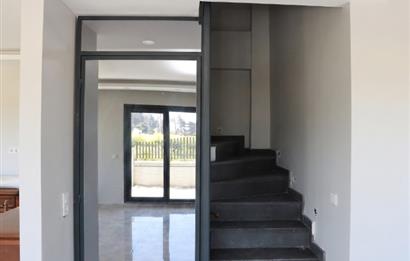 Silivri Gümüşyaka'da Deniz Manzaralı 5+1 Lüks Villa