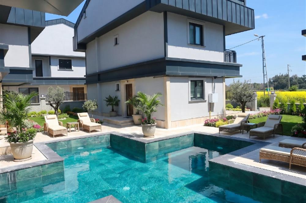 Silivri Gümüşyaka'da Deniz Manzaralı 5+1 Lüks Villa