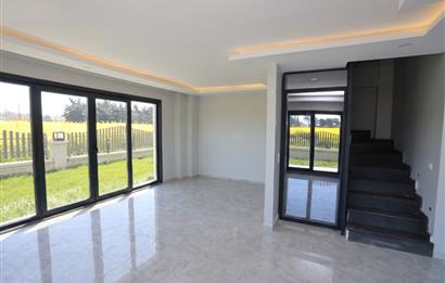 Silivri Gümüşyaka'da Deniz Manzaralı 5+1 Lüks Villa
