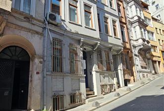 BEYOĞLUNDA TURİSTİK LOKASYONDA SATILIK 2 KOMPLE BİNA - 1 - 36992