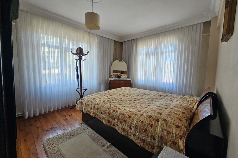 KAĞITHANE MERKEZ MAHALLESİ 3+1 ARA KAT ULAŞIMI RAHAT DAİRE