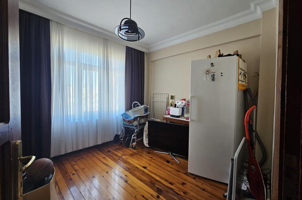 KAĞITHANE MERKEZ MAHALLESİ 3+1 ARA KAT ULAŞIMI RAHAT DAİRE