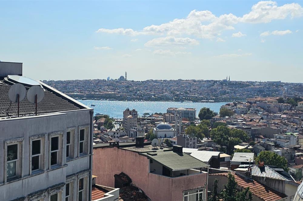 BEYOĞLUNDA TURİSTİK LOKASYONDA SATILIK 2 KOMPLE BİNA