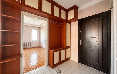 Paşaalanı Mahallesinde Site içinde Satılık 3+1 Daire ( C21 Bal'dan)
