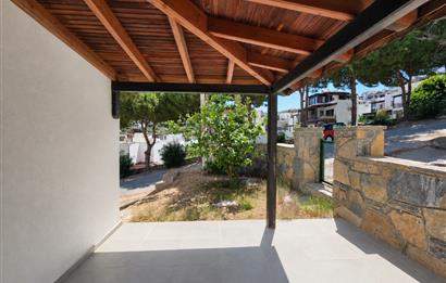 Gündoğan Denizatı Sitesi'nde Deniz Manzaralı 3+1 Tripleks Villa