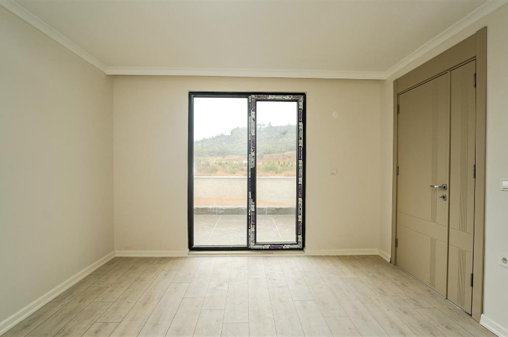 C21 Cius; Ovaakça Çeşmabaşı'nda Sıfır 5+1 Dubleks Daire