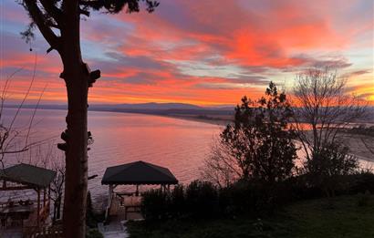Deniz, Mert gölü ve Orman manzaralı, Satılık Tribleks Villa