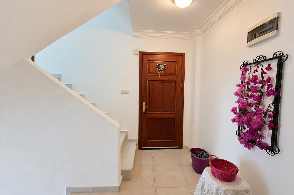 Gündoğan Denizatı Sitesi'nde Deniz Manzaralı 3+1 Tripleks Villa