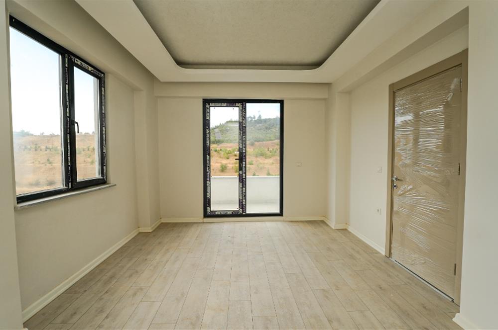 C21 Cius; Ovaakça Çeşmabaşı'nda Sıfır 5+1 Dubleks Daire