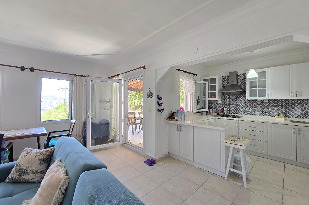 Gündoğan Denizatı Sitesi'nde Deniz Manzaralı 3+1 Tripleks Villa