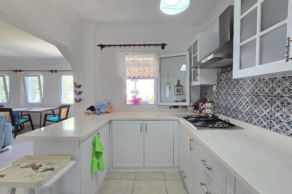 Gündoğan Denizatı Sitesi'nde Deniz Manzaralı 3+1 Tripleks Villa