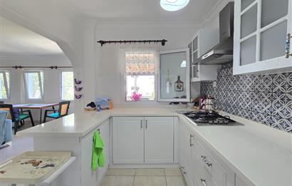 Gündoğan Denizatı Sitesi'nde Deniz Manzaralı 3+1 Tripleks Villa